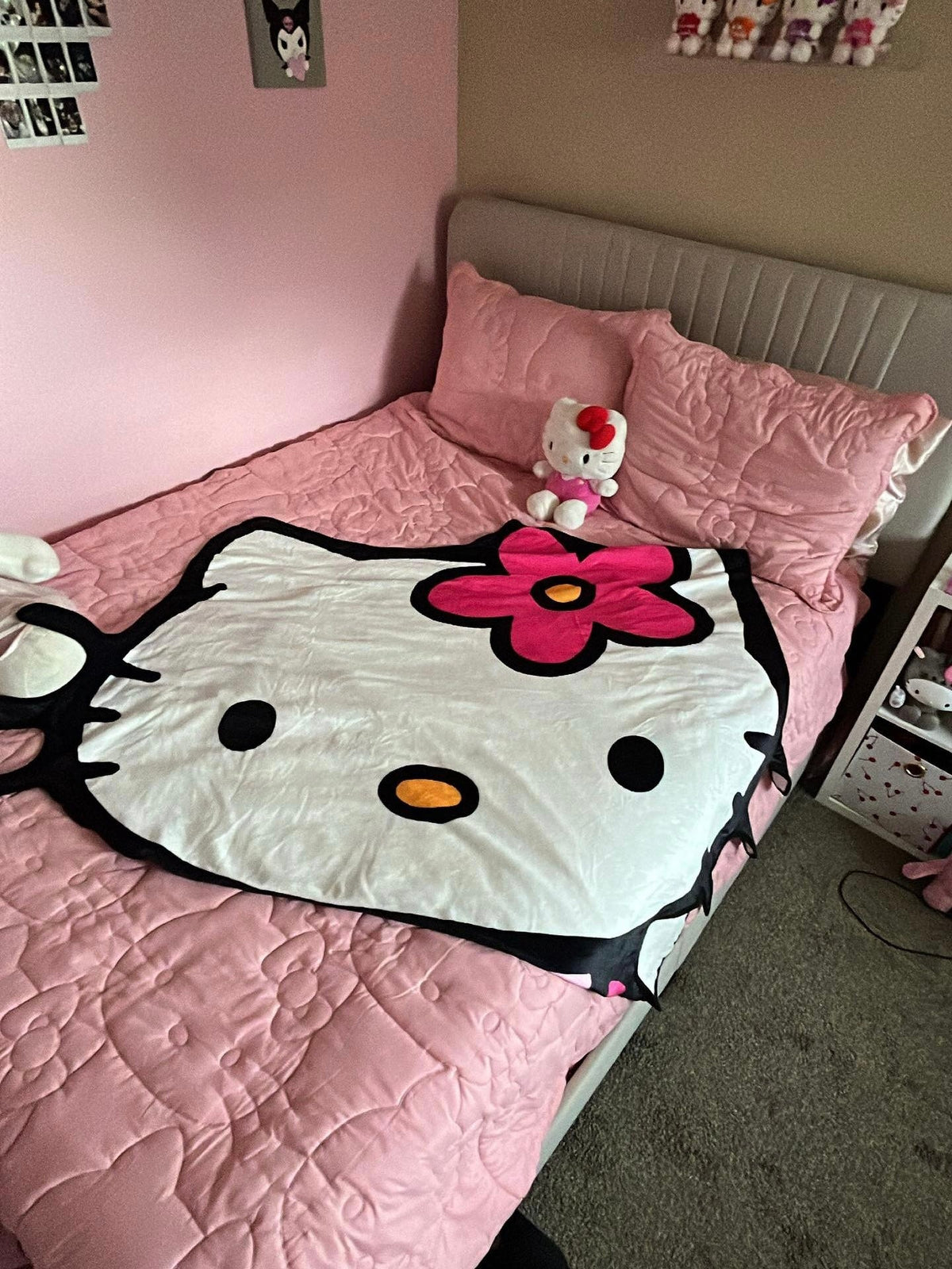 KT Shape Blanket Flannel Throw Blanket Cute Blanket Lightweight Super Soft Cozy for Bed Kids Adult Gift