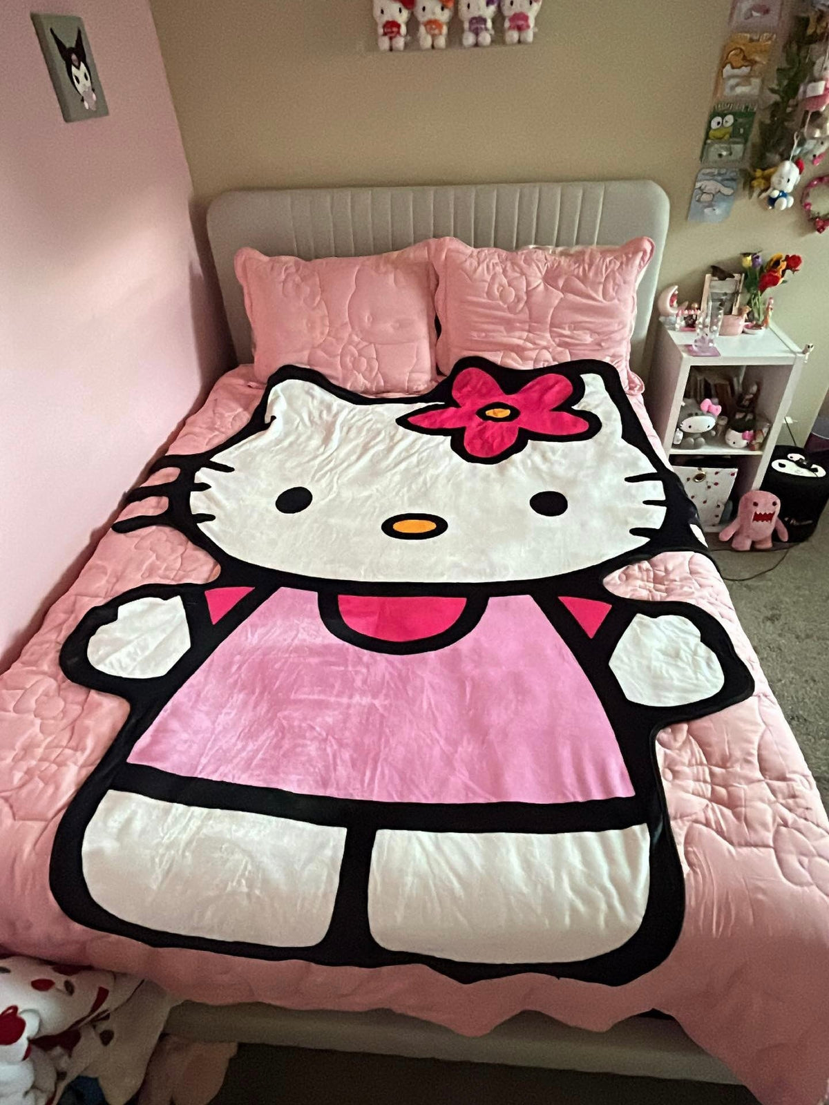 KT Shape Blanket Flannel Throw Blanket Cute Blanket Lightweight Super Soft Cozy for Bed Kids Adult Gift