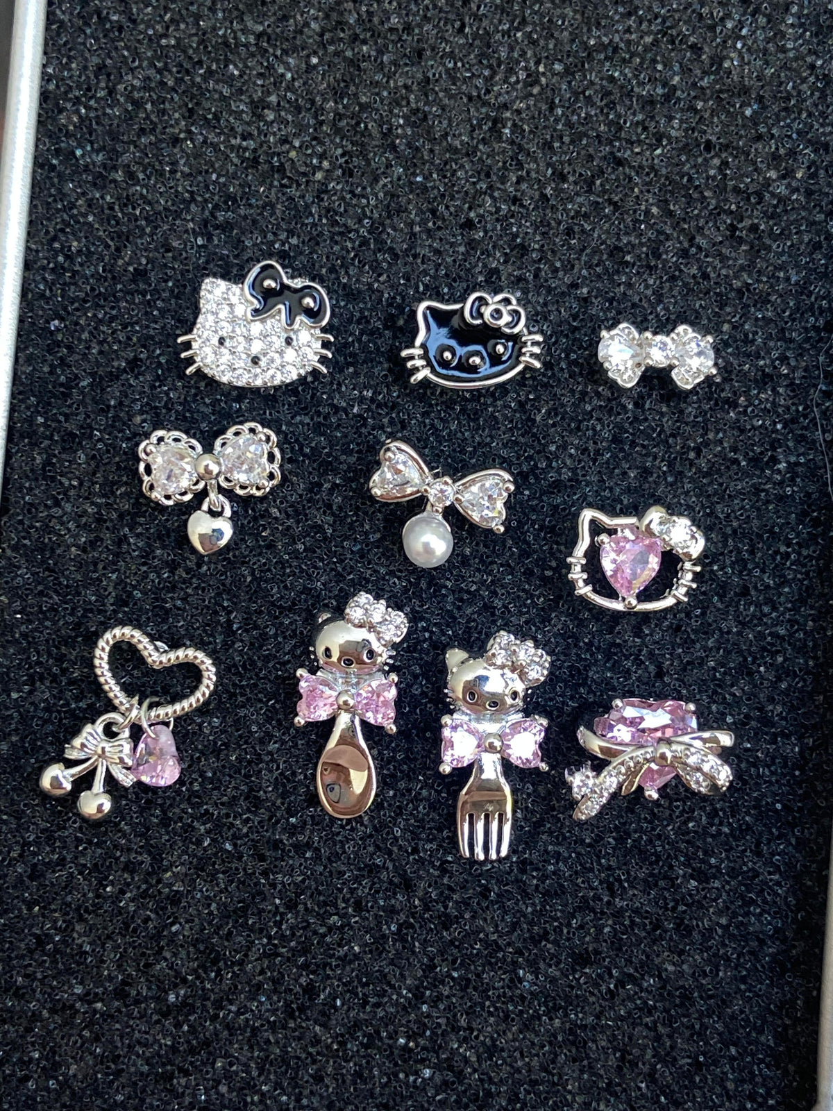 Hellokitty Earrings Rhinestone Cute Titanium earrings