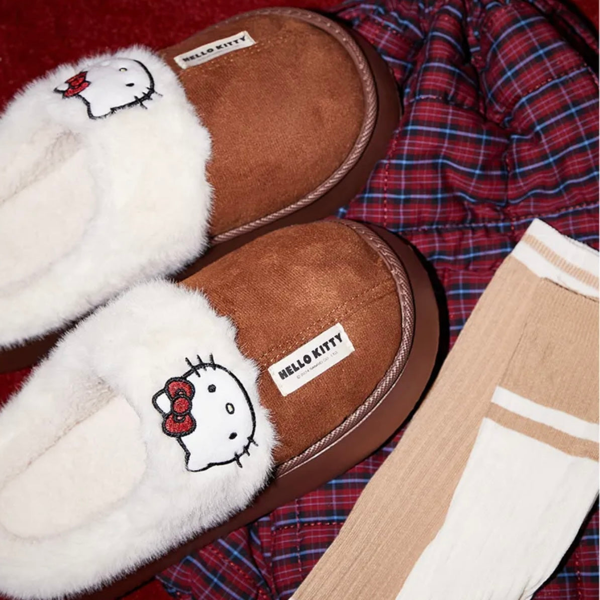 Hellokitty Fuzzy Memory Foam Slippers