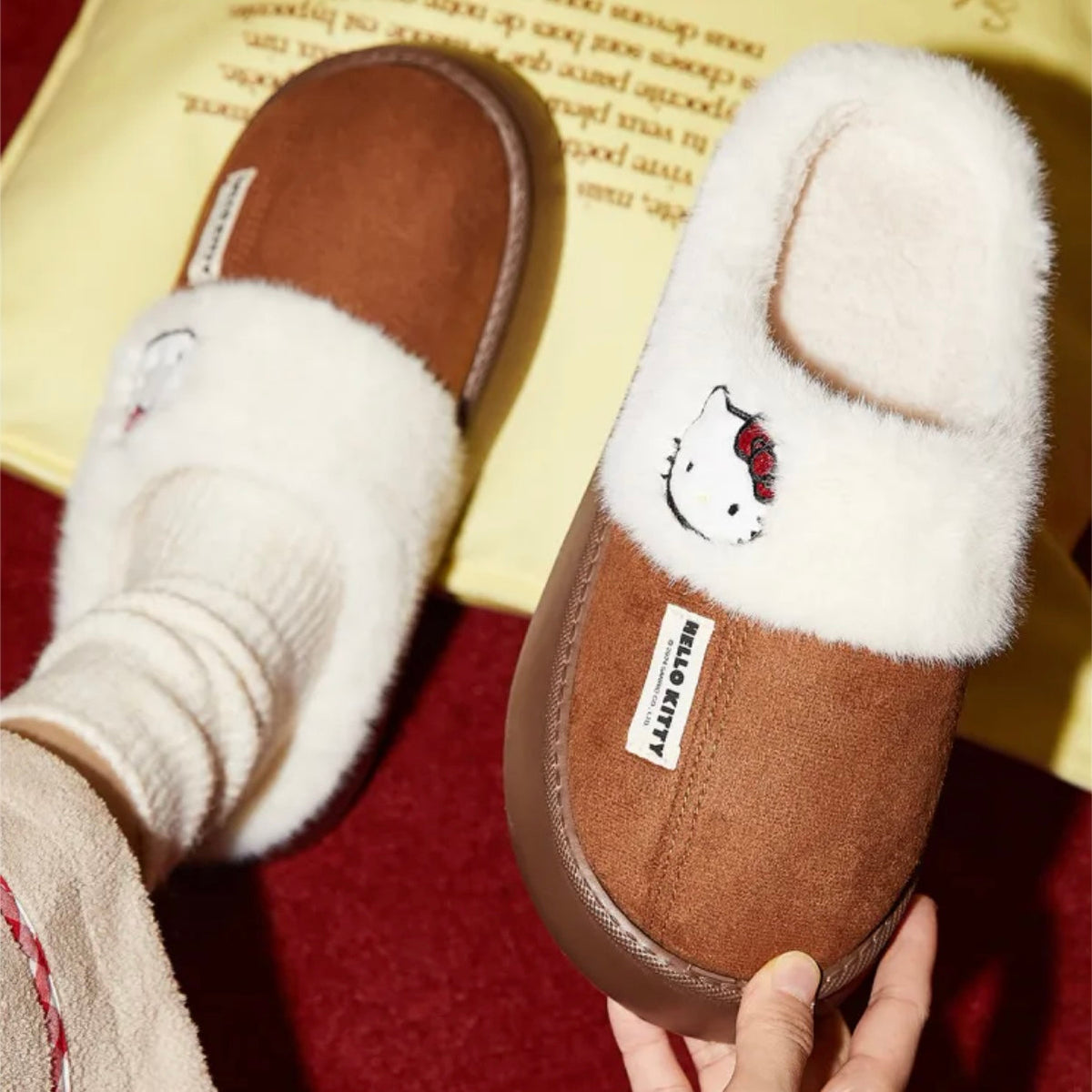 Hellokitty Fuzzy Memory Foam Slippers