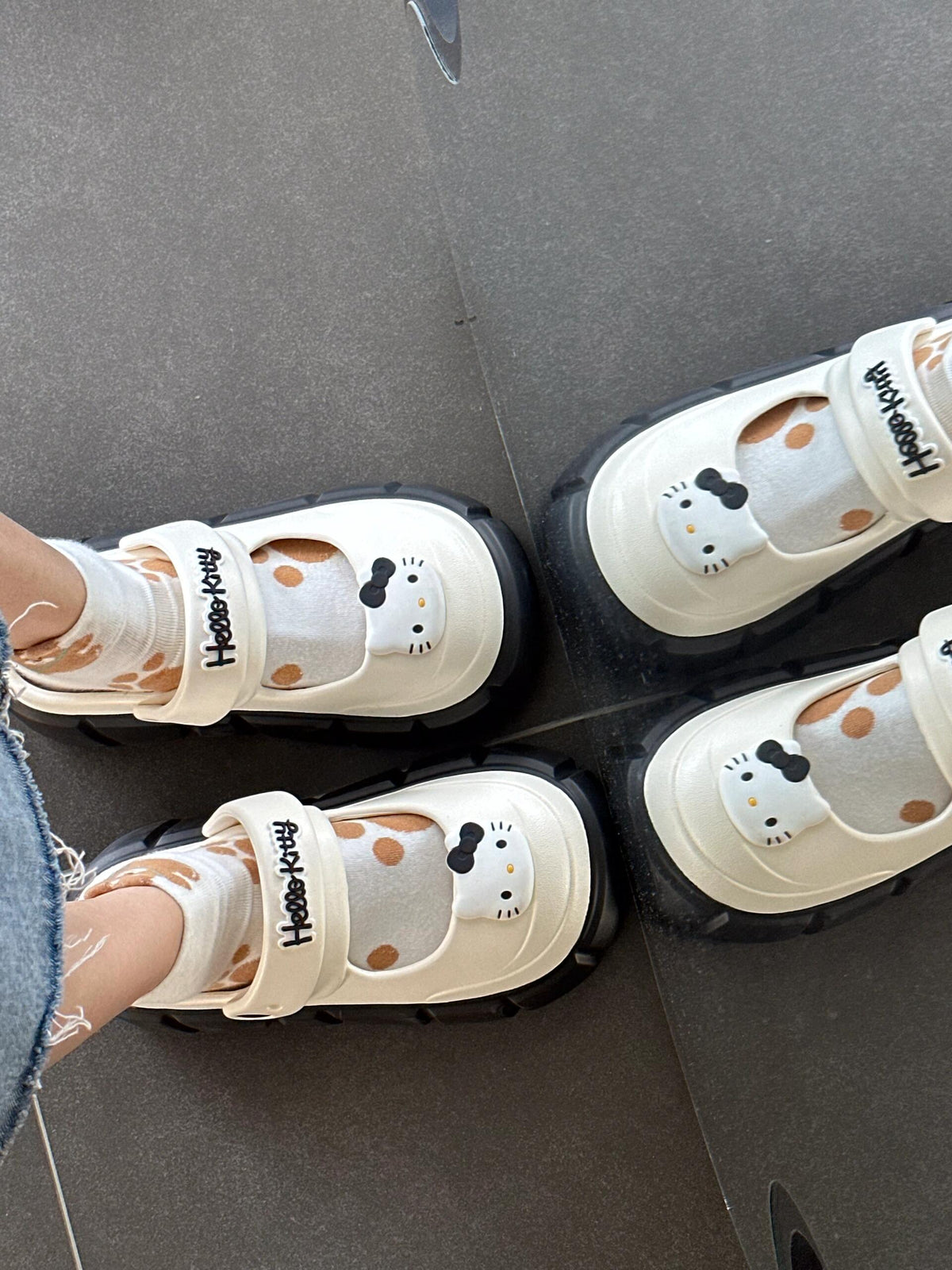 Hello Kitty Clogs Slip on Water Shoes Casual Summer Sandals for Girls