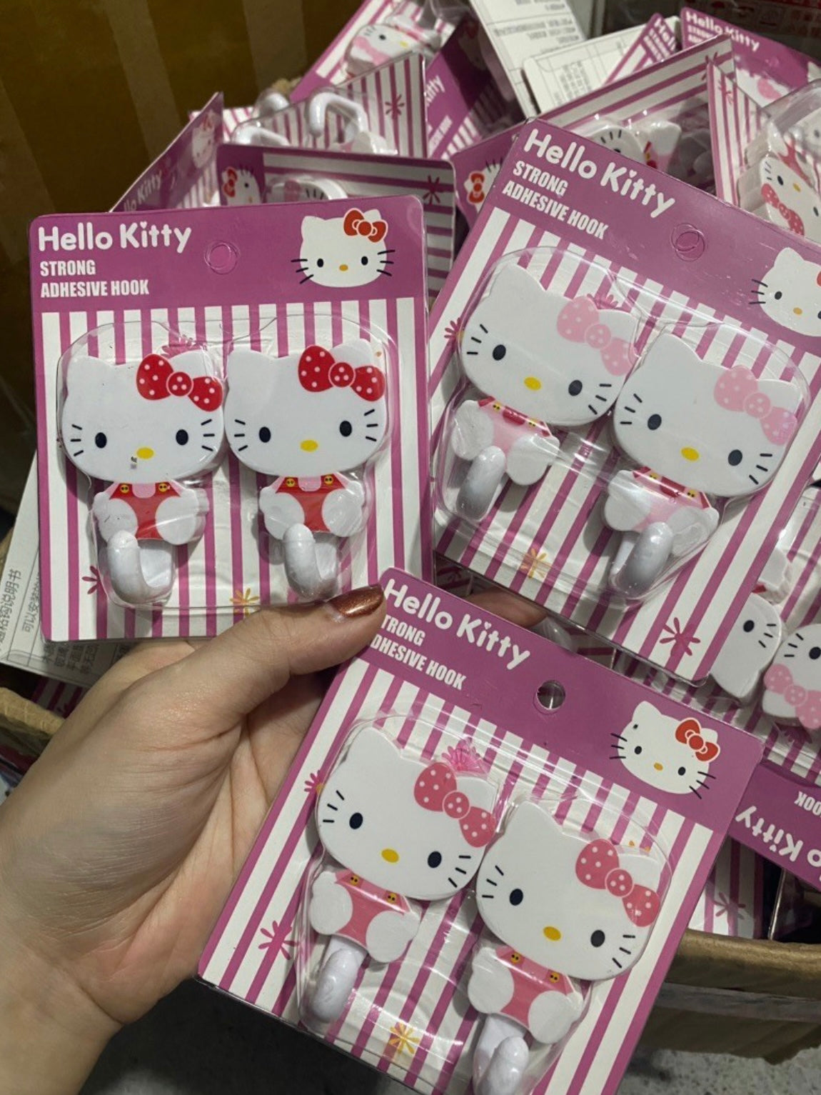 2 PCS Hellokitty Cute Cartoon Wall Hooks Self Adhesive Hooks,for Hanging,Bathroom Tower Hooks and Kitchen Hallway Sticky Hooks,Coat Hooks Robe Hook Wall Mounted