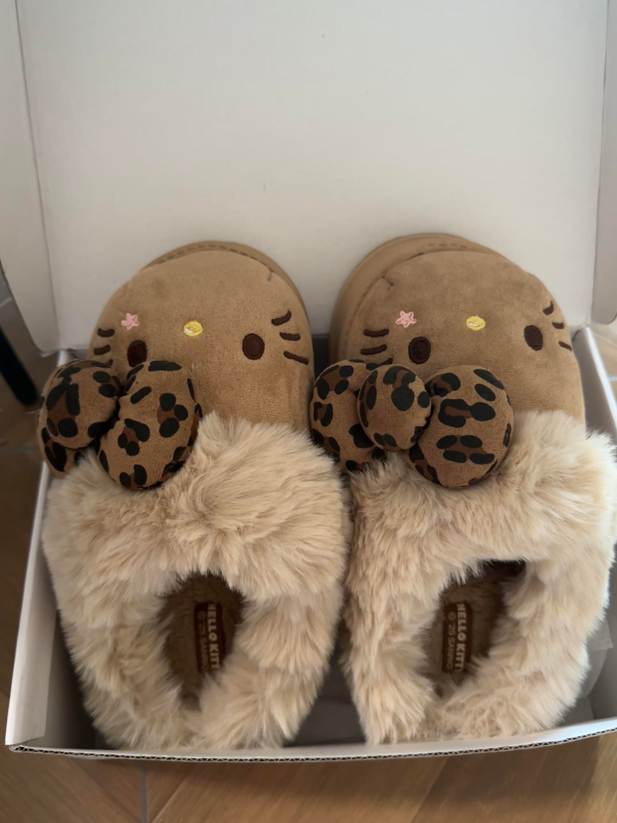 Hellokitty Fuzzy Brown Slippers Fluffy Fall Winter House Shoes Indoor and Outdoor