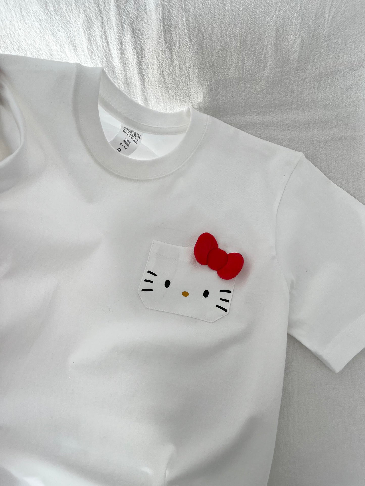 Hello Kitty Print Cute Pocket Round Neck Short-Sleeved T-Shirt