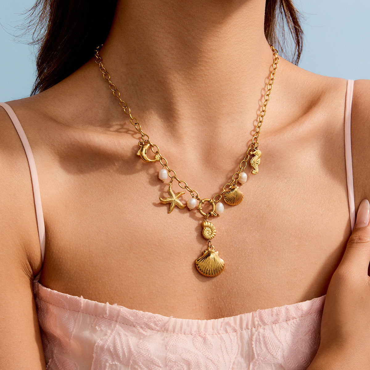 Stainless steel 18k gold-plated shell and pearl pendant necklace