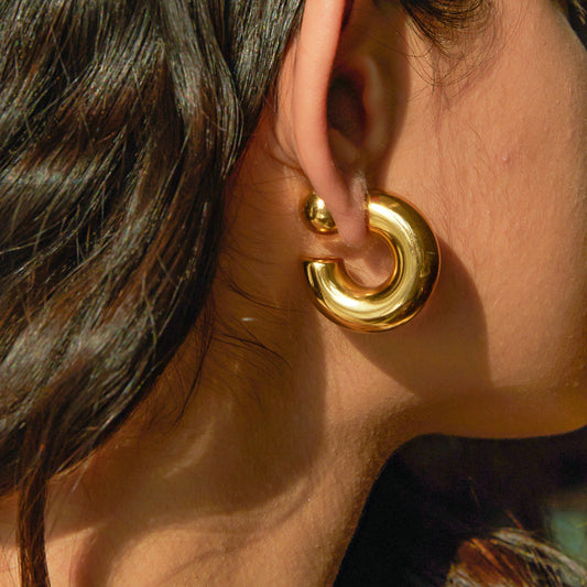 Stainless steel 18k gold-plated front and back C-shaped earrings