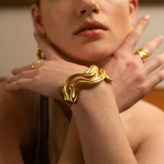 Stainless steel 18k gold-plated bangle bracelet