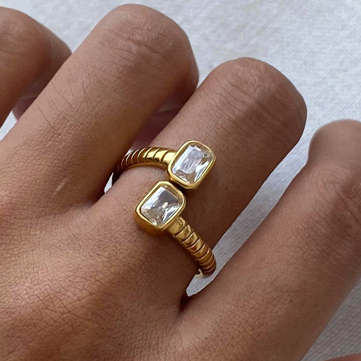 Stainless steel 18k gold-plated zircon ring