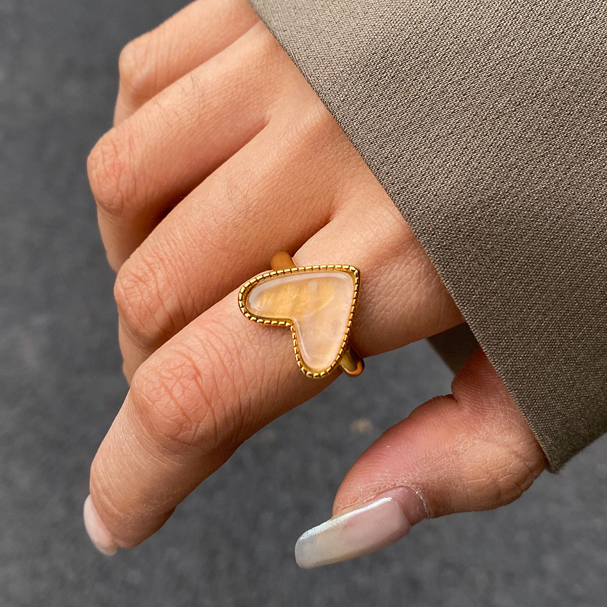 Stainless steel 18k gold-plated heart ring