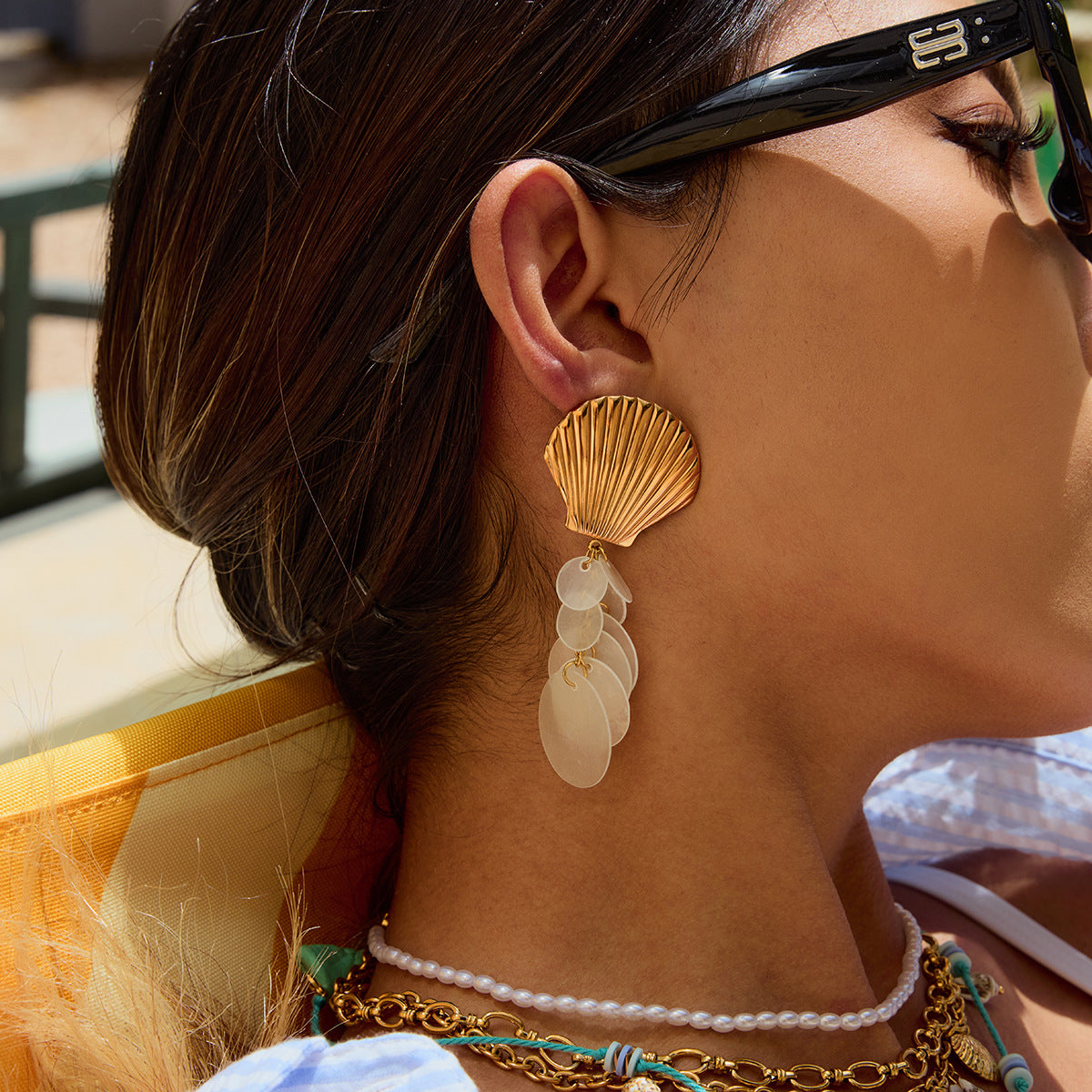 Stainless steel 18k gold-plated shell earrings