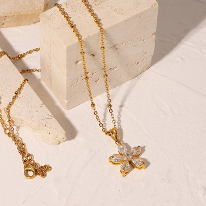 Stainless steel 18k gold-plated white zircon flower pendant necklace