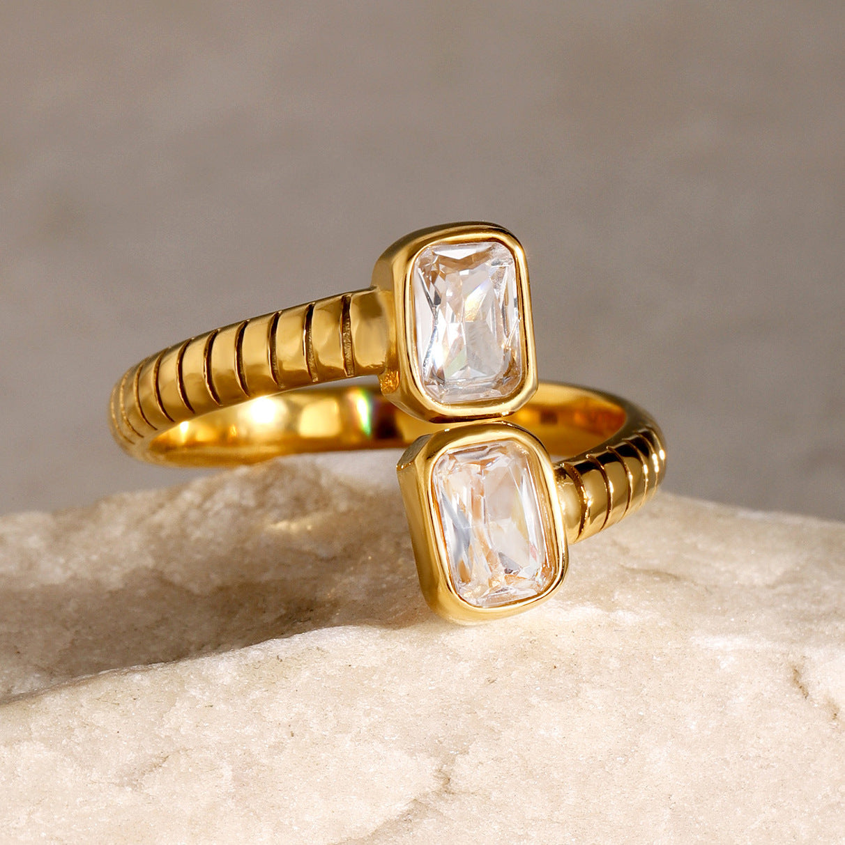 Stainless steel 18k gold-plated zircon ring