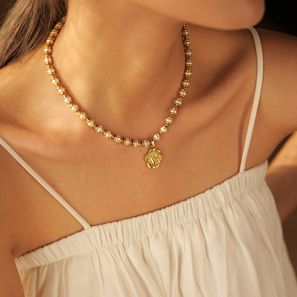 Stainless steel 18k gold-plated pearl necklace