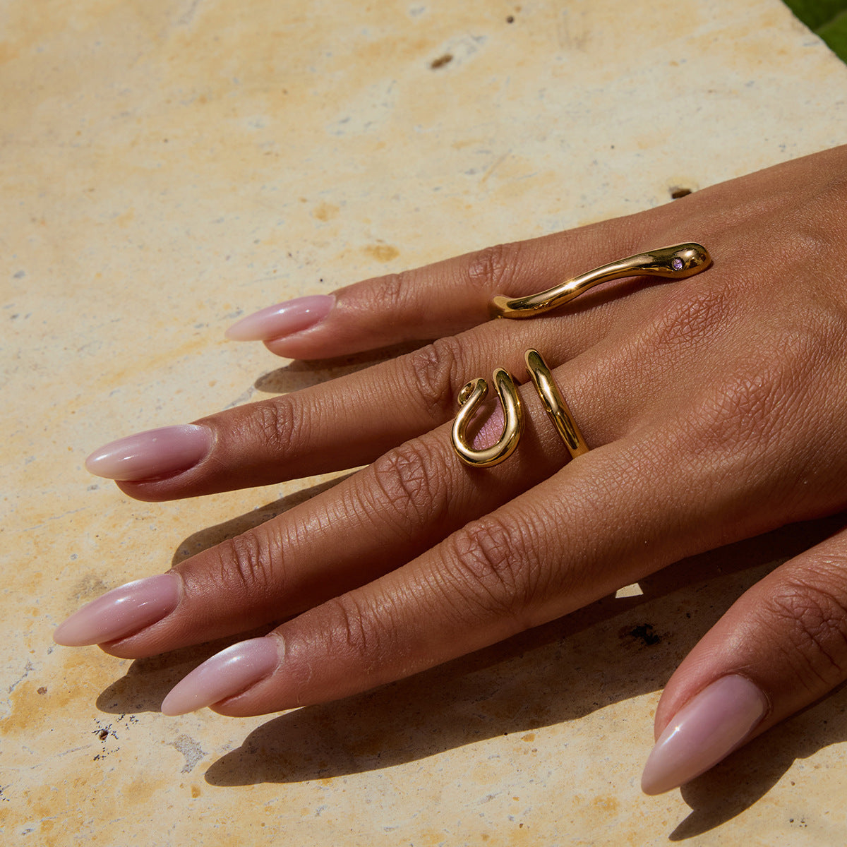 Stainless steel 18k gold-plated snake-shaped ring