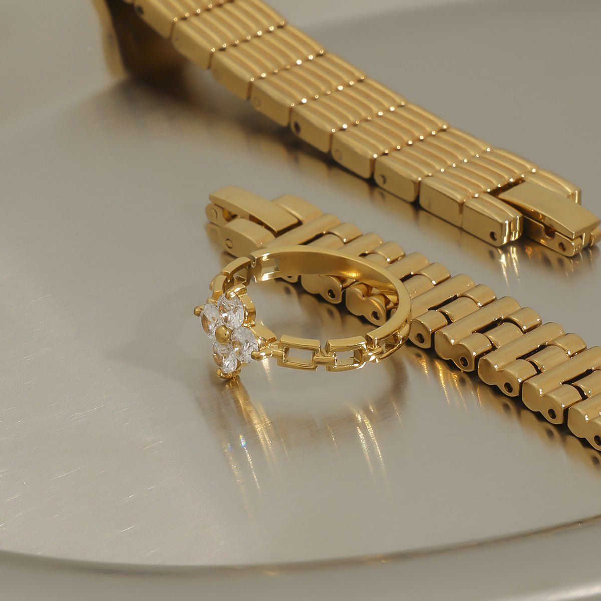 Stainless steel 18k gold-plated zircon ring