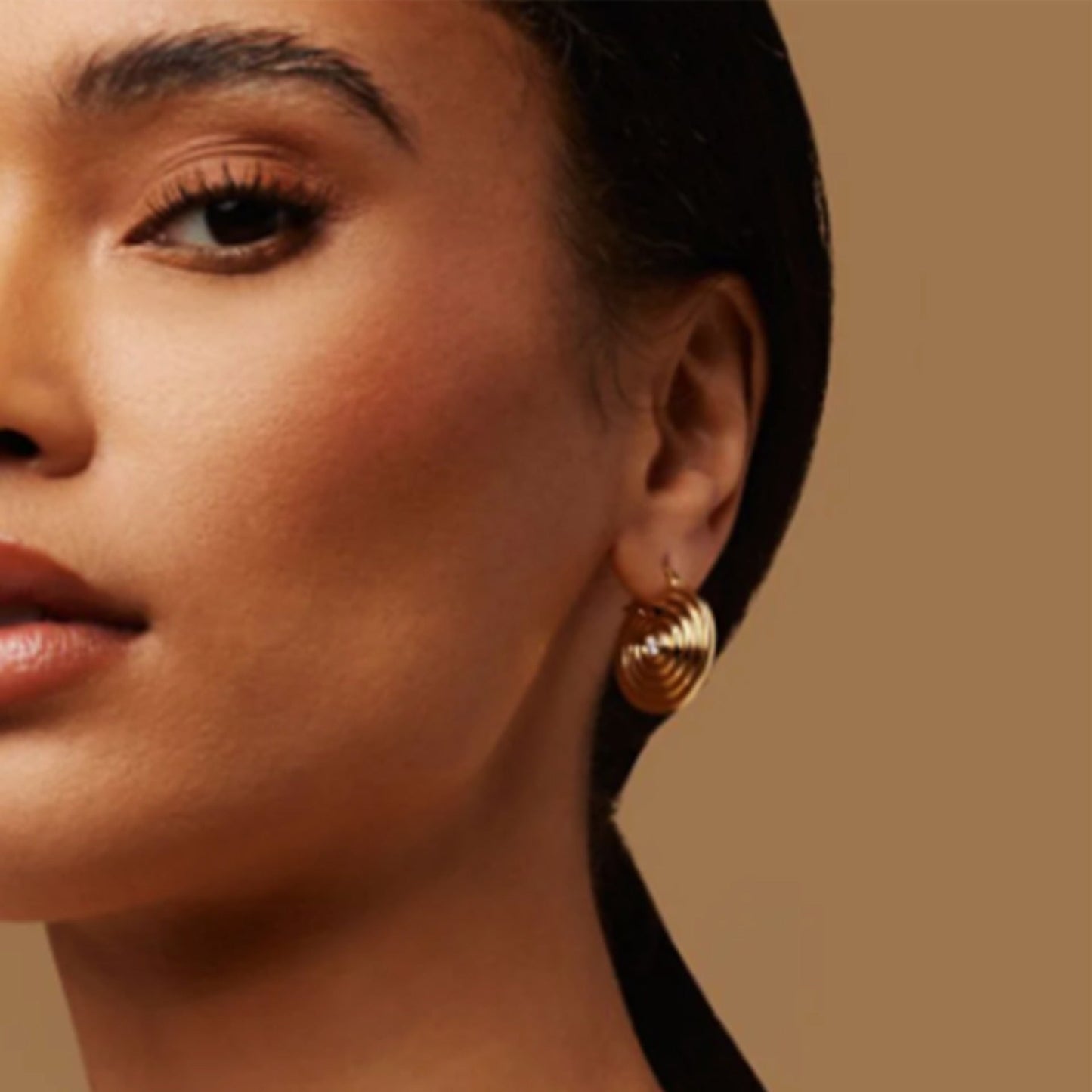 Stainless steel 18k gold-plated round jewelry