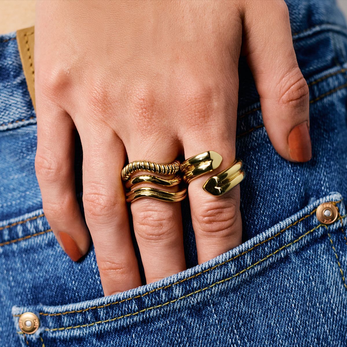 Stainless steel 18k gold-plated heart ring