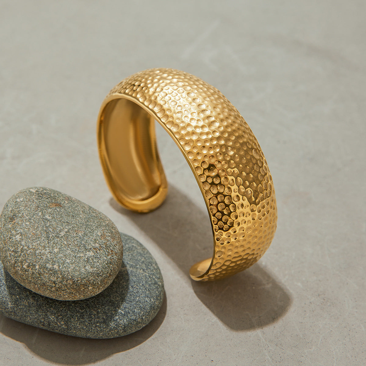 Stainless steel 18k gold-plated bangle