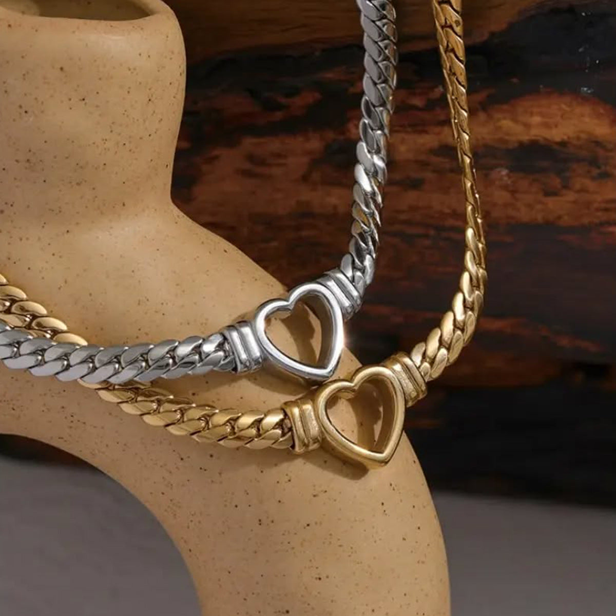 Stainless steel 18k gold-plated heart necklace