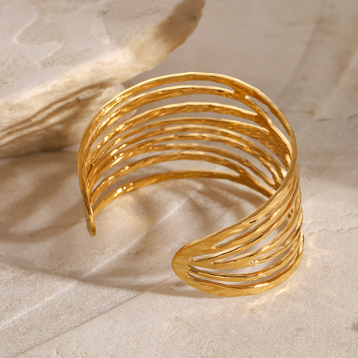 Stainless steel 18k gold-plated hollow bangle
