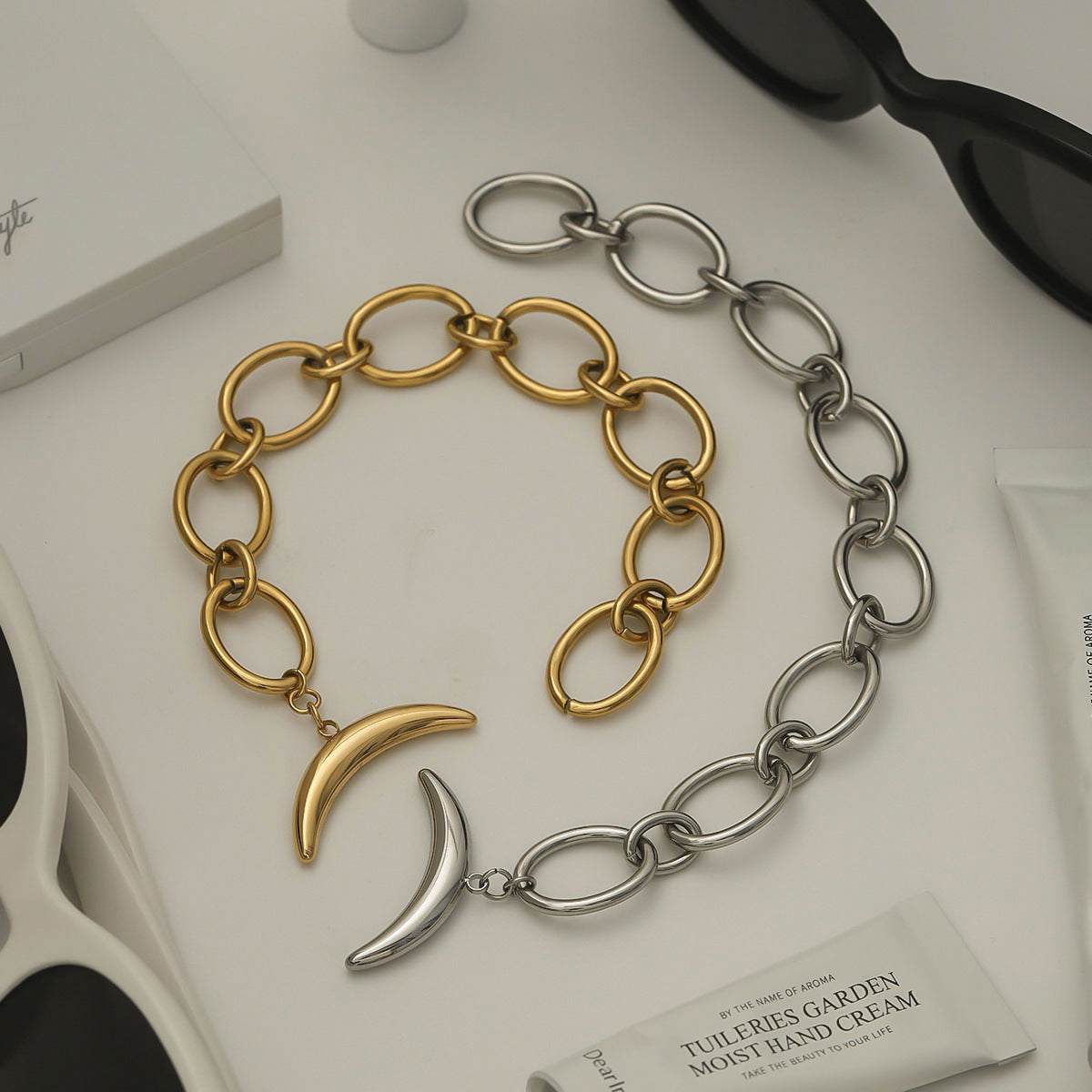 Stainless steel 18k gold-plated moon bracelet
