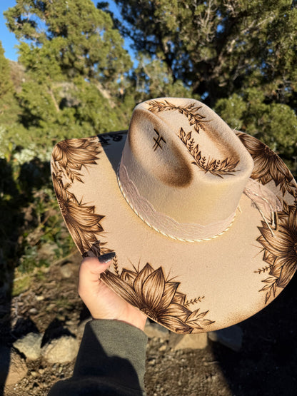 ✨Handcrafted Leather-🤠Praying Cowgirl(❤Breathable & Lightweight Comfort)