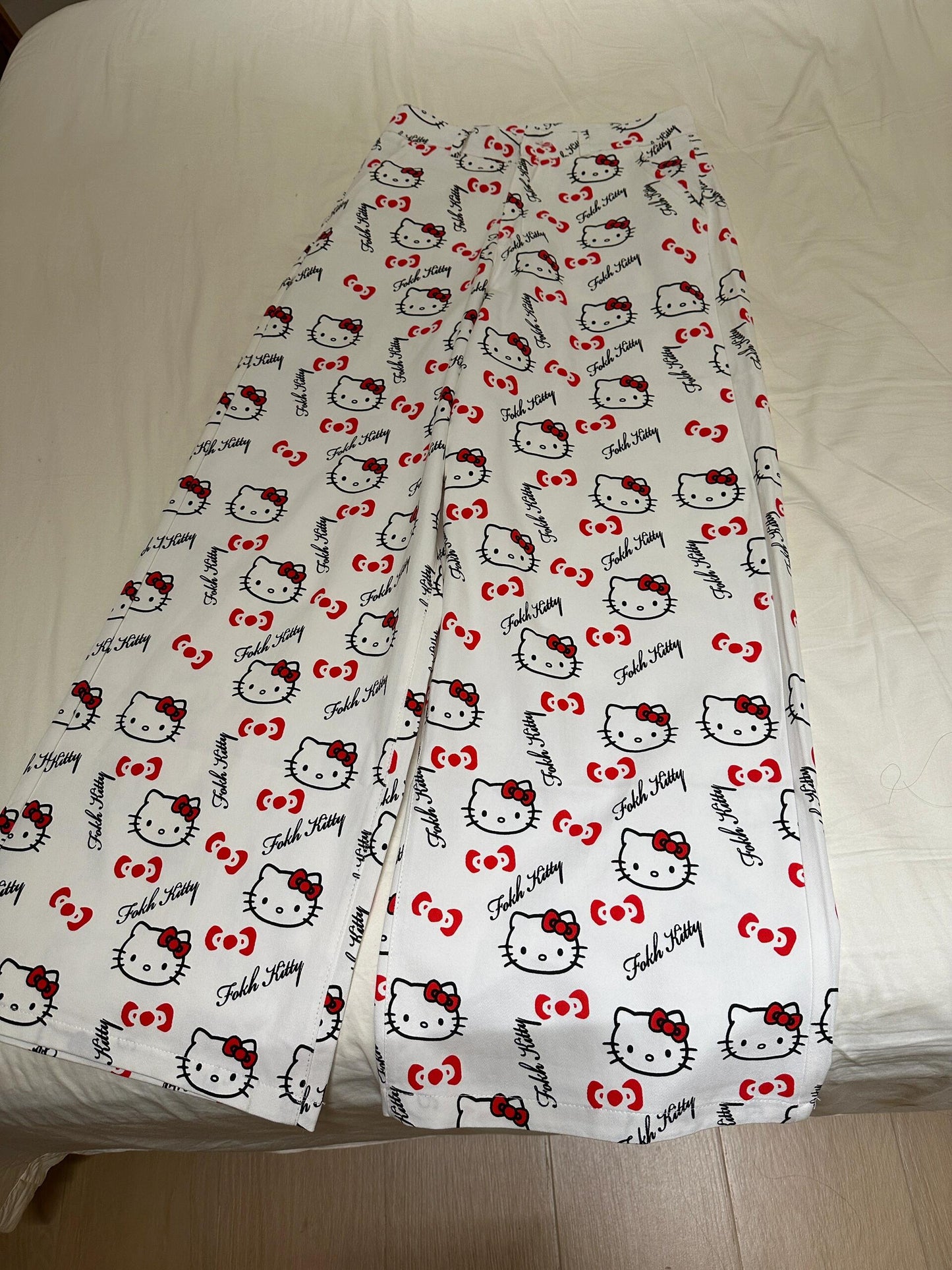 Hello Kitty Print Short Sleeve & Long Pants Pajama Set, Soft Cotton Loungewear