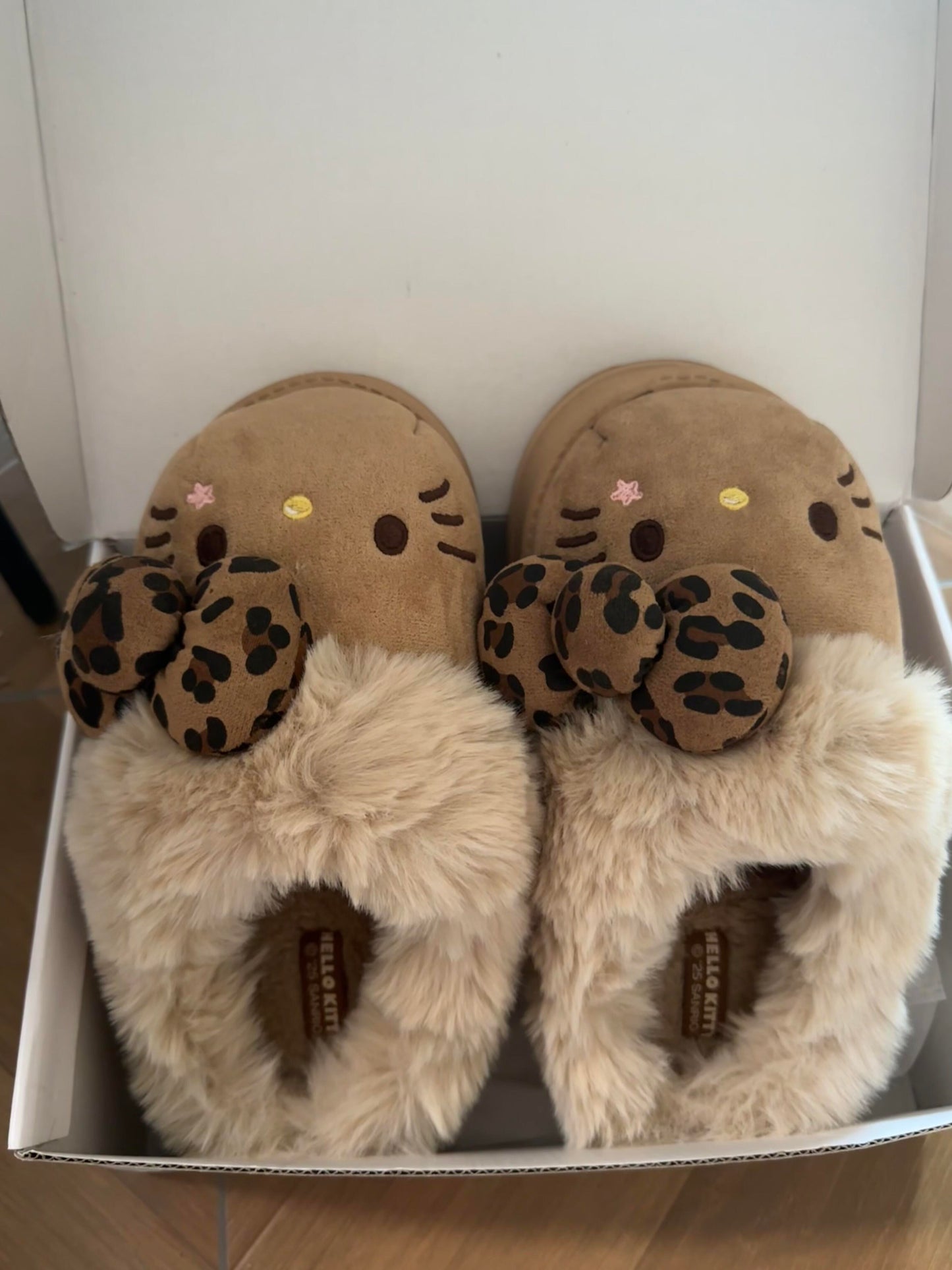 Hellokitty Fuzzy Brown Slippers Fluffy Fall Winter House Shoes Indoor and Outdoor