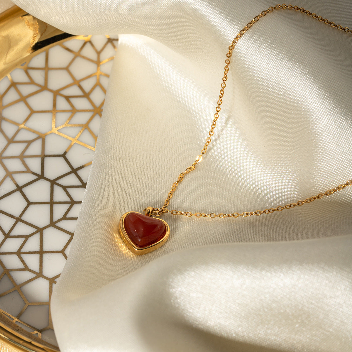 Stainless steel 18k gold-plated red heart necklace