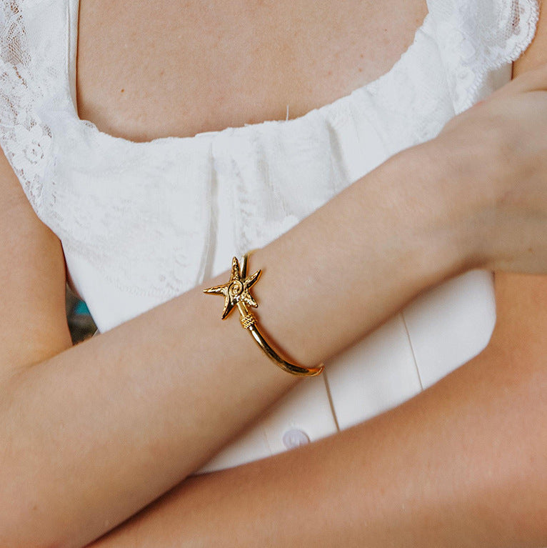 Stainless steel 18k gold-plated starfish bracelet