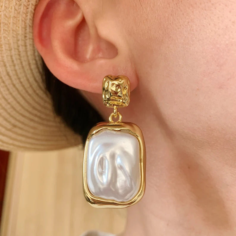 Stainless steel 18k gold-plated pearl earrings