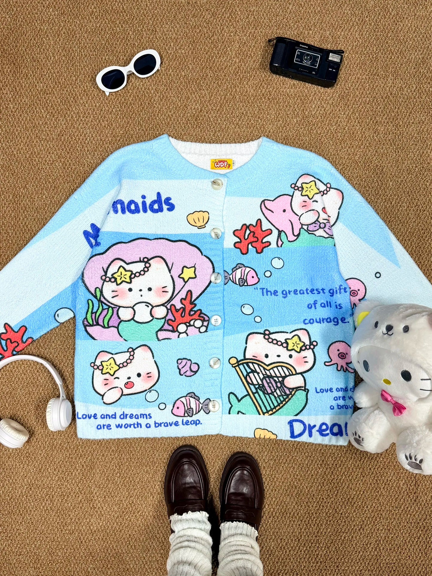 HK Soft Plush Winter Hoodie – Custom 2025 Cozy Hotdog & Burger Graphic Fuzzy Sweatshirt for Warm Winter Wear