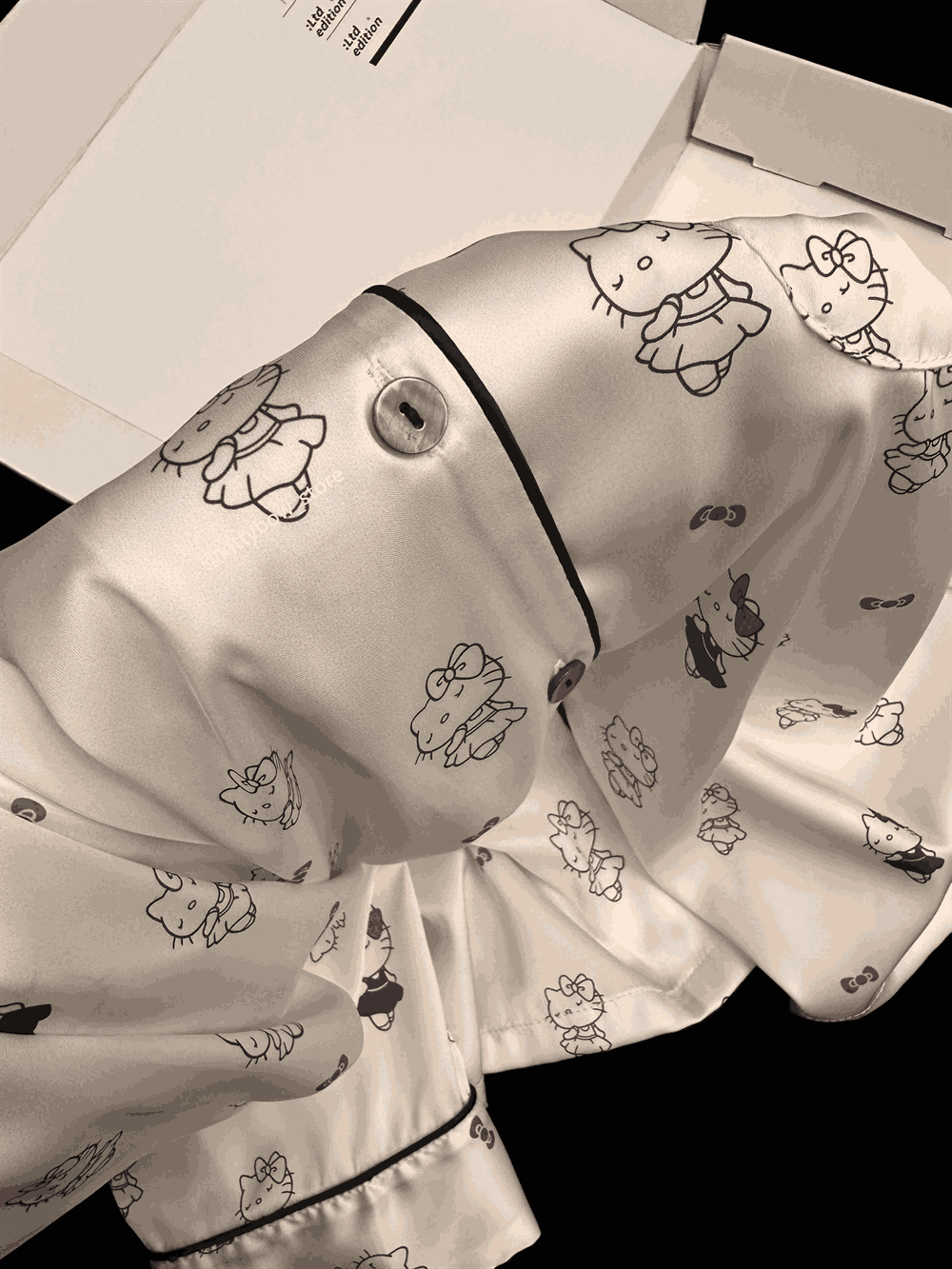 Hello Kitty Print Ice Silk Pajama Set